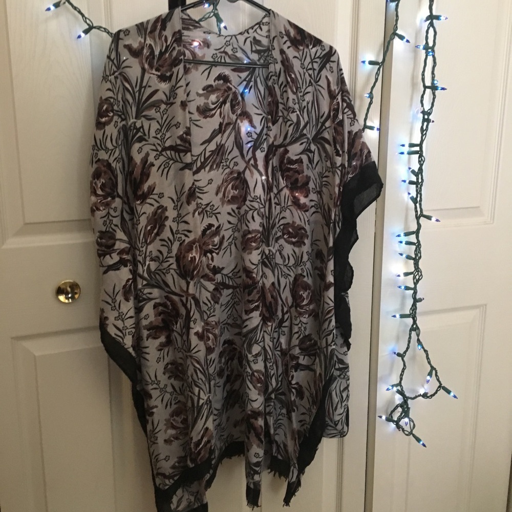 Oversized floral kimono